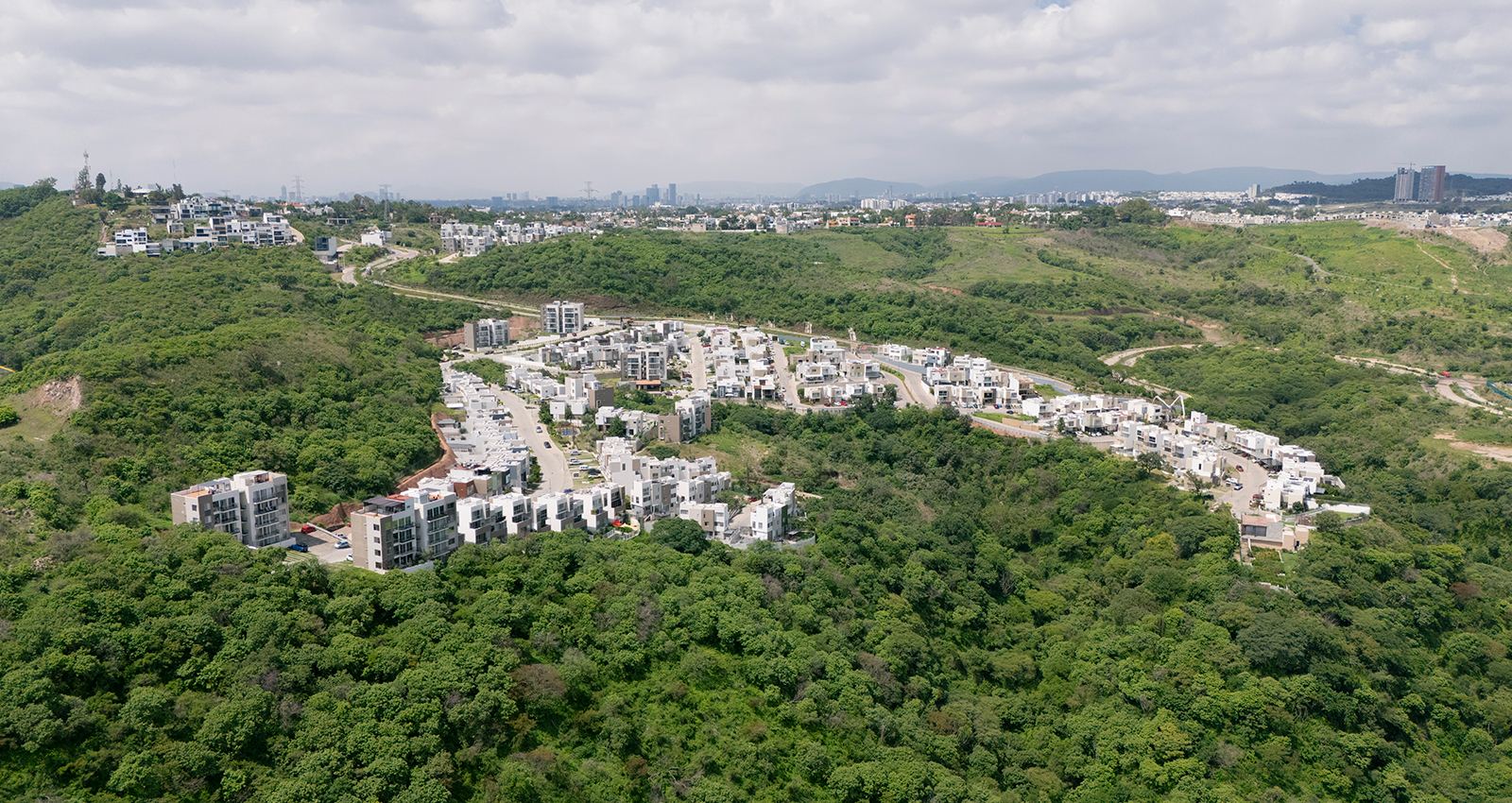 Colinas de San Isidro, imagen oficial 1